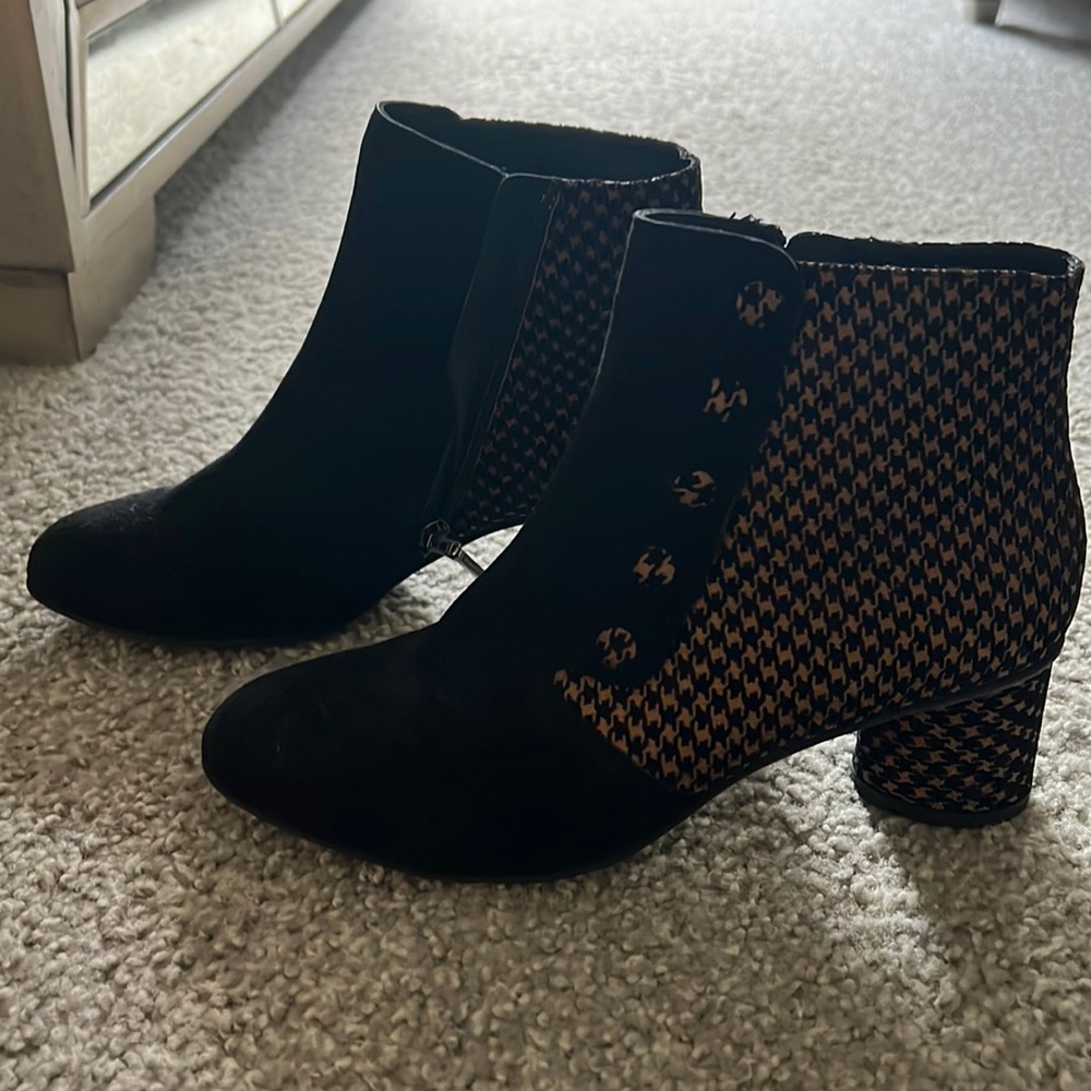 Never worn ankle bootie!